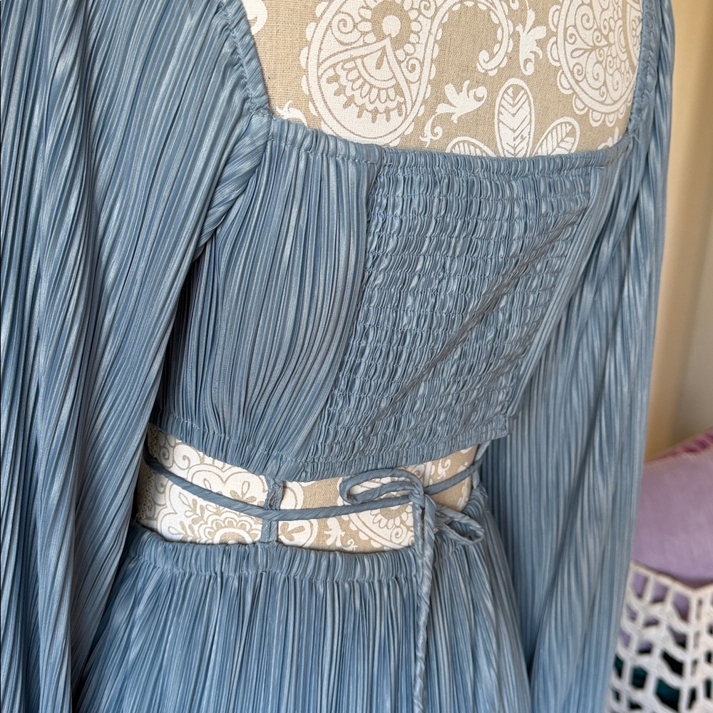 Moon River Long Sleeve Blue Pleated Dress sz M - Picture 13 of 13